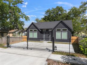 6805 Conley Street, Houston TX 77021