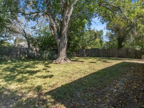 4817 Airport Boulevard, Houston TX 77048