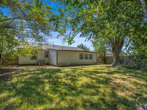 4817 Airport Boulevard, Houston TX 77048