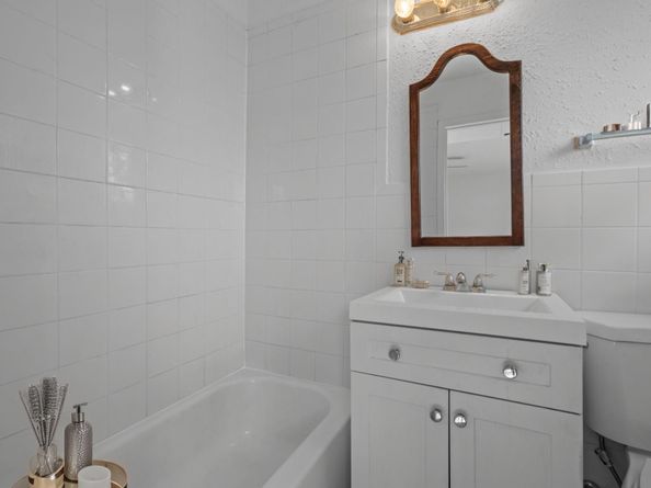 1849 Marshall Street 9, Houston TX 77098