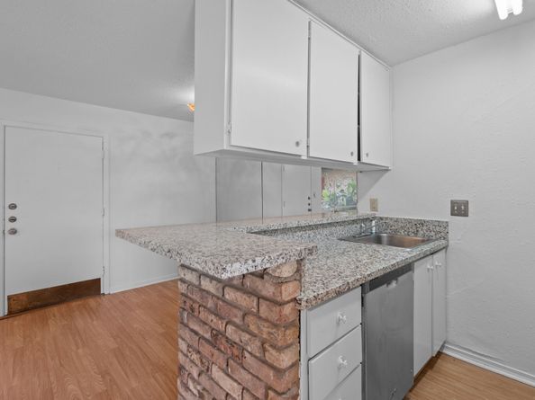 1849 Marshall Street 9, Houston TX 77098