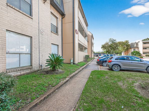 8421 Hearth Drive 3, Houston TX 77054