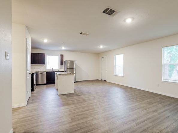 8213 Linda Vista Road, Houston TX 77028