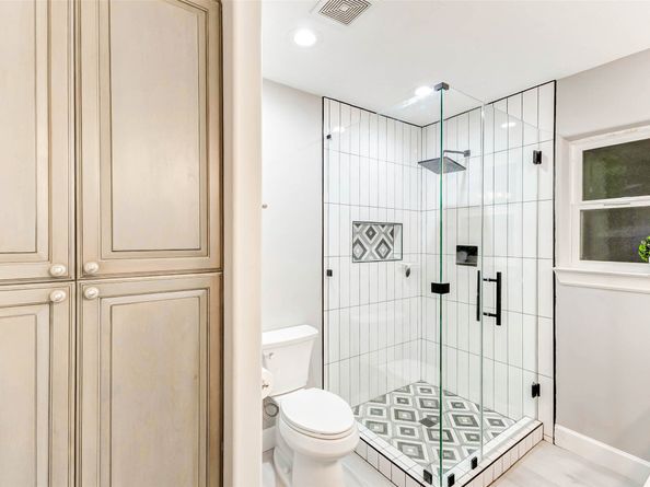13703 Lynnwood Lane, Sugar Land TX 77498