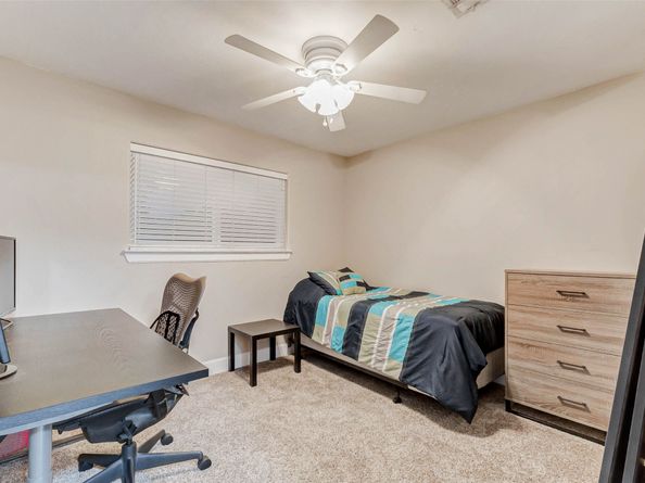 13703 Lynnwood Lane, Sugar Land TX 77498