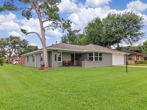 2102 Lazybrook Drive, Houston TX 77008