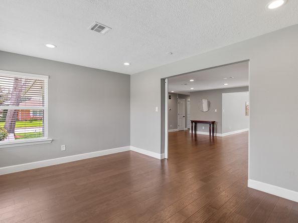 2102 Lazybrook Drive, Houston TX 77008