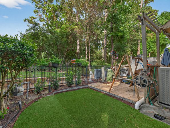 12242 Valley Lodge Parkway, Humble TX 77346