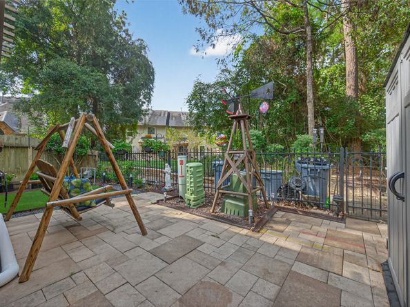 12242 Valley Lodge Parkway, Humble TX 77346