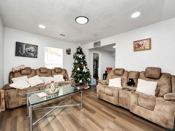 8125 Darlington Drive, Houston TX 77028