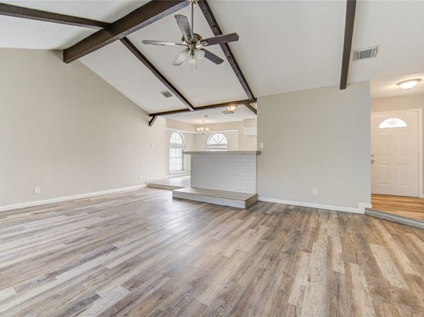 6430 Pirtlewood Circle, Houston TX 77088