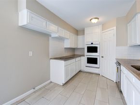 6430 Pirtlewood Circle, Houston TX 77088