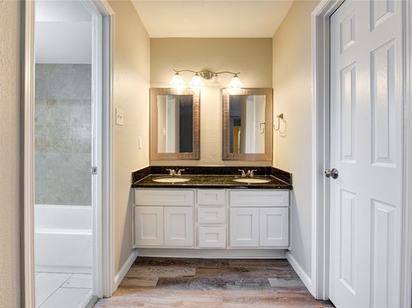 6430 Pirtlewood Circle, Houston TX 77088