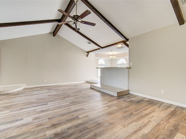 6430 Pirtlewood Circle, Houston TX 77088