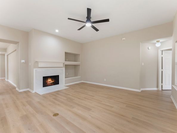 99 E Foxbriar Forest Circle, The Woodlands TX 77382