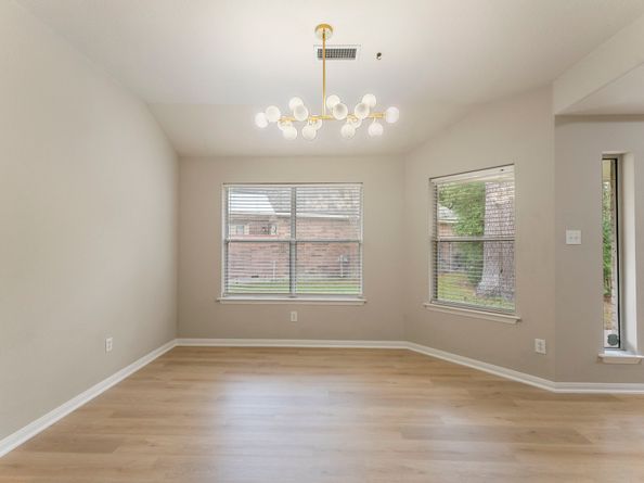 99 E Foxbriar Forest Circle, The Woodlands TX 77382