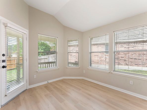 99 E Foxbriar Forest Circle, The Woodlands TX 77382