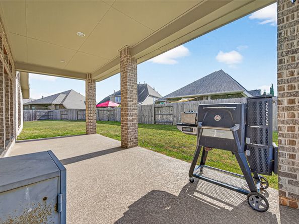 9202 Holloway Cliff Lane, Cypress TX 77433