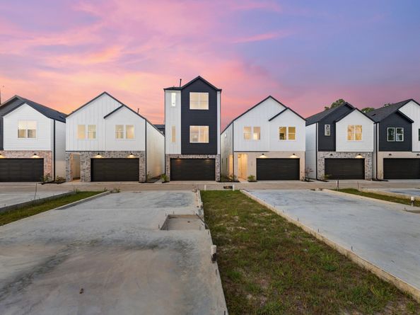 4744 Martin Hill Street, Houston TX 77018