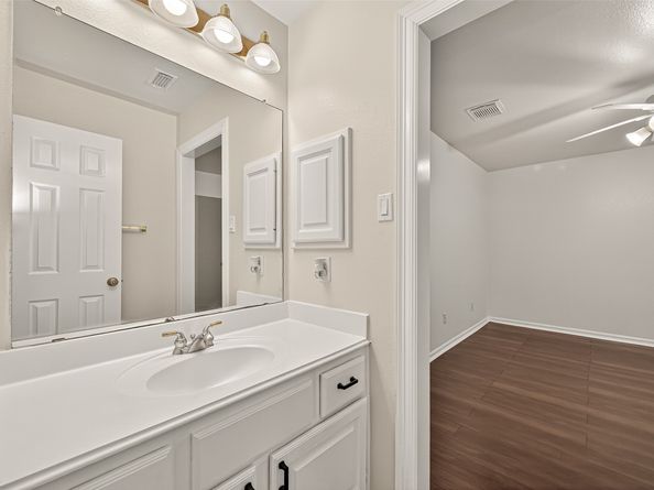 4802 N Pine Brook Way, Houston TX 77059