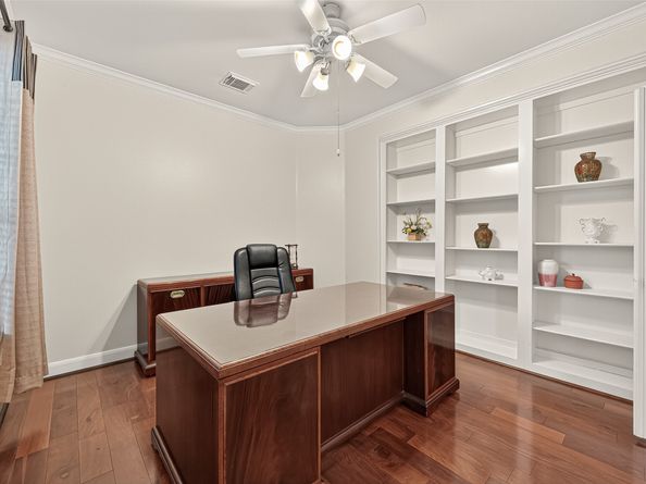 4802 N Pine Brook Way, Houston TX 77059