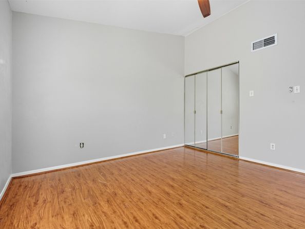 8055 Cambridge Street 20, Houston TX 77054