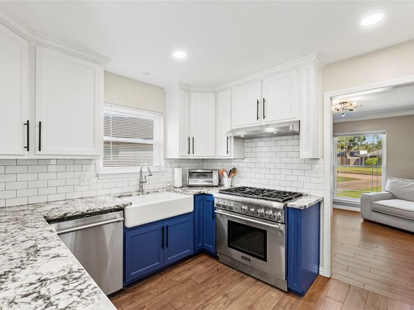 6031 Mcknight Street, Houston TX 77035