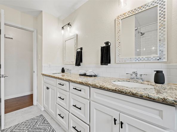 6031 Mcknight Street, Houston TX 77035