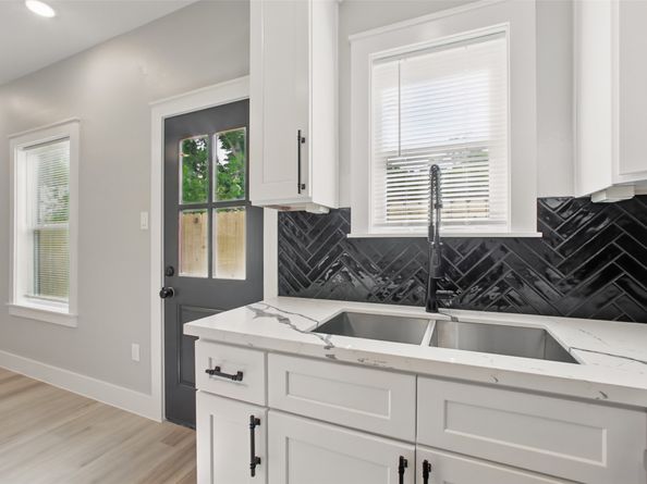 4719 Mallow Street, Houston TX 77033