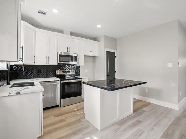 4719 Mallow Street, Houston TX 77033