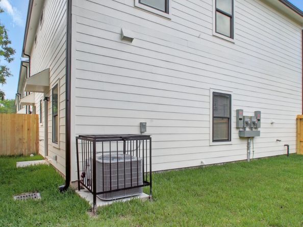 4719 Mallow Street, Houston TX 77033