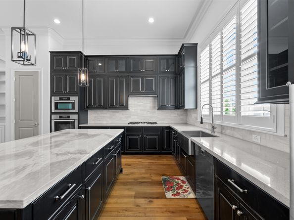 1156 Mosaico Lane, Houston TX 77055