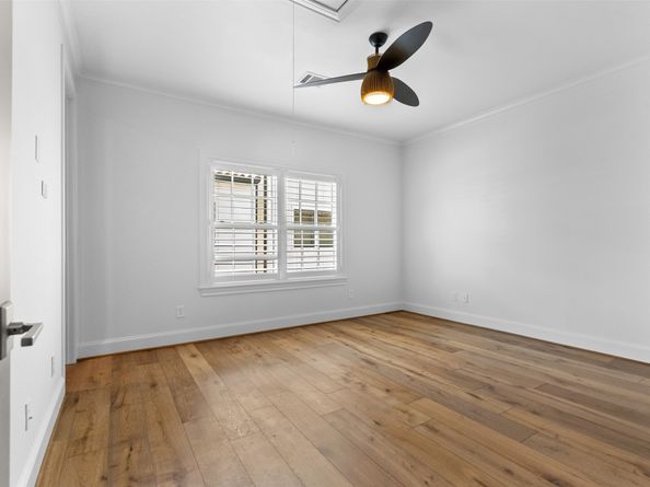 1156 Mosaico Lane, Houston TX 77055