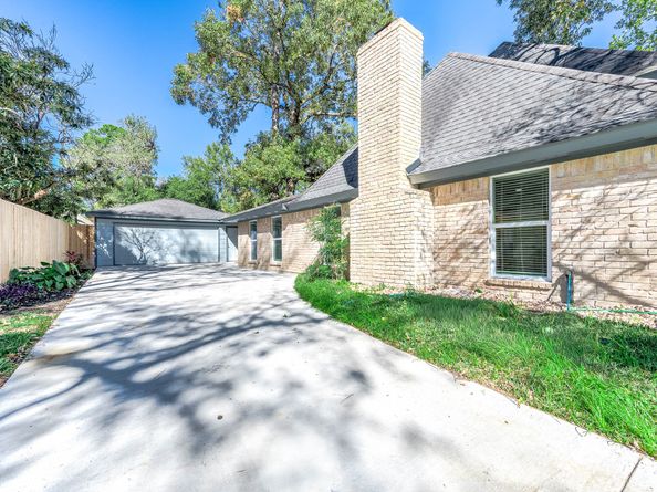 3511 Tree Lane, Houston TX 77339