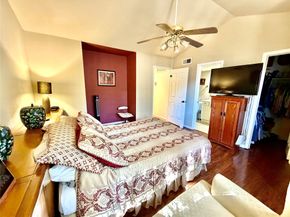 2110 Wilcrest Drive 101, Houston TX 77042