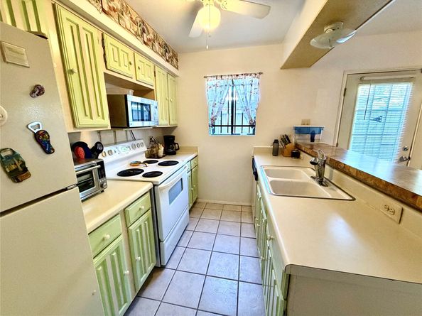 2110 Wilcrest Drive 101, Houston TX 77042