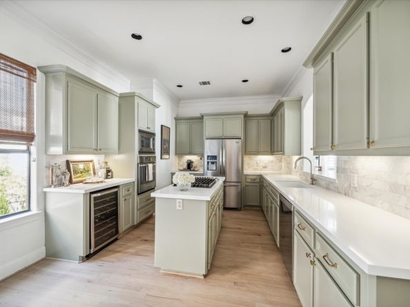 1956 Vermont Street, Houston TX 77019