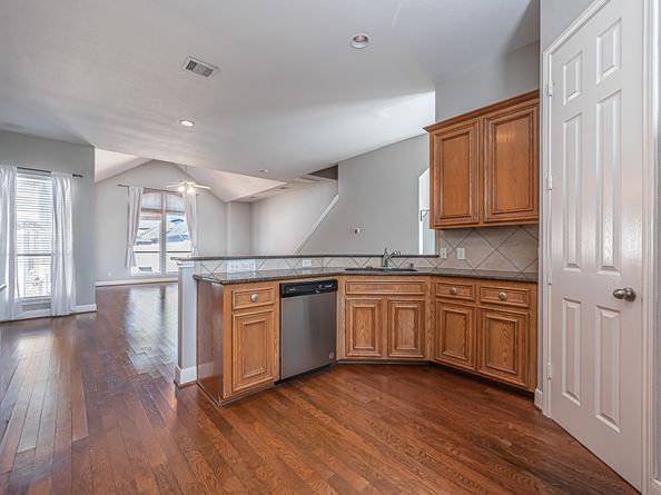 3125 Dallas Street, Houston TX 77003