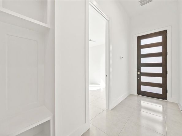 2855 Decker Place, Houston TX 77003