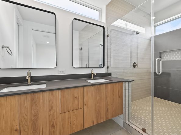 2855 Decker Place, Houston TX 77003