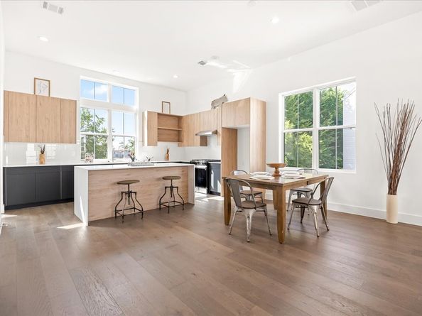 2855 Decker Place, Houston TX 77003