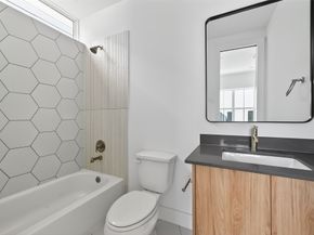 2855 Decker Place, Houston TX 77003