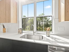 2855 Decker Place, Houston TX 77003