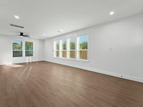 4208 Castor B, Houston TX 77022