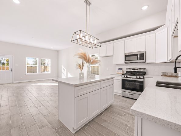 6111 Haight Street, Houston TX 77028