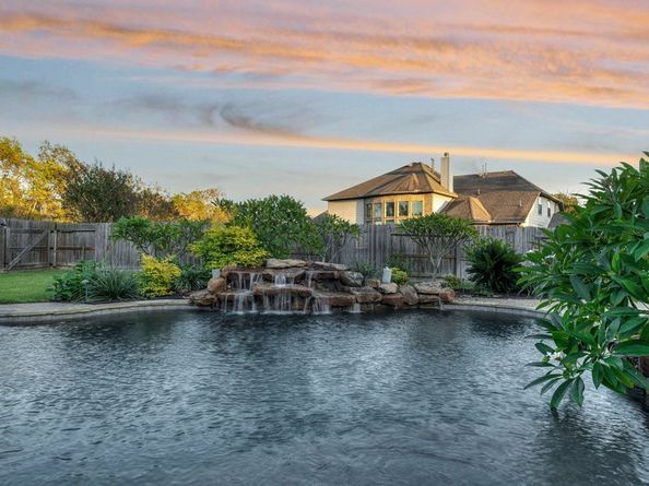 15807 Cooper Creek Court, Houston TX 77044