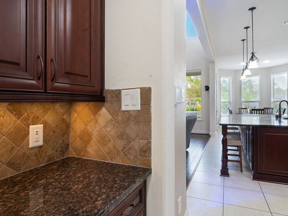 15807 Cooper Creek Court, Houston TX 77044