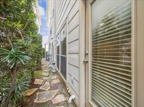 633 Hartman Street, Houston TX 77007