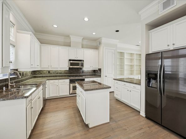 633 Hartman Street, Houston TX 77007