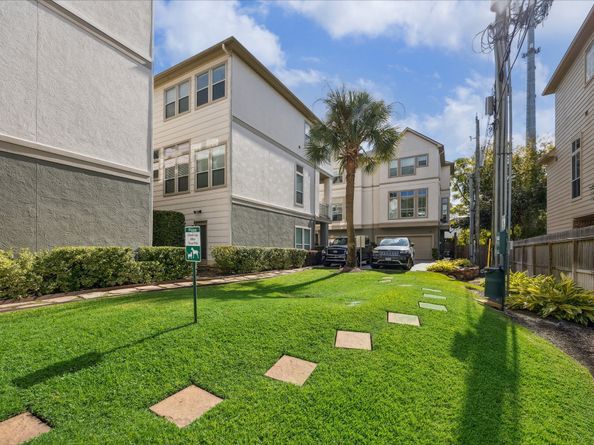 633 Hartman Street, Houston TX 77007